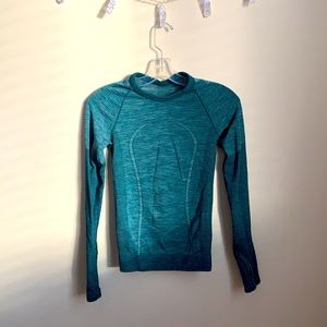 Lululemon long sleeve top